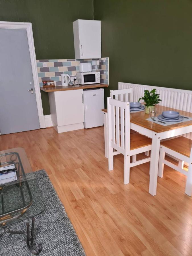 Large Digbeth Double Shared Bathroom Apartment Birmingham